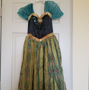 Costume dress